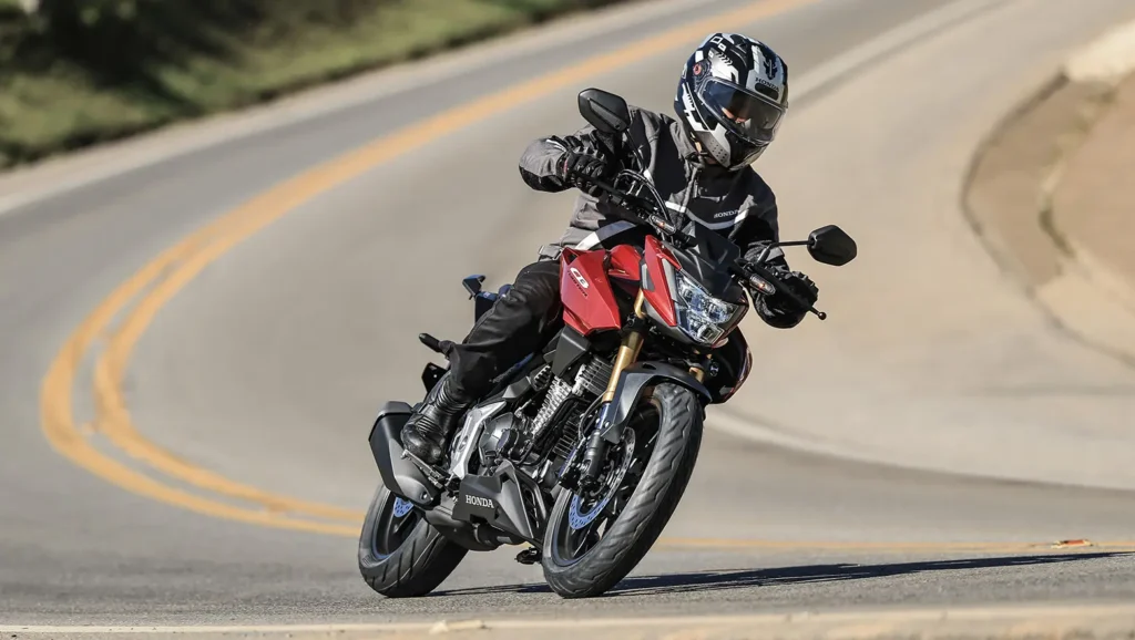 Honda CB300F Twister, foto 2