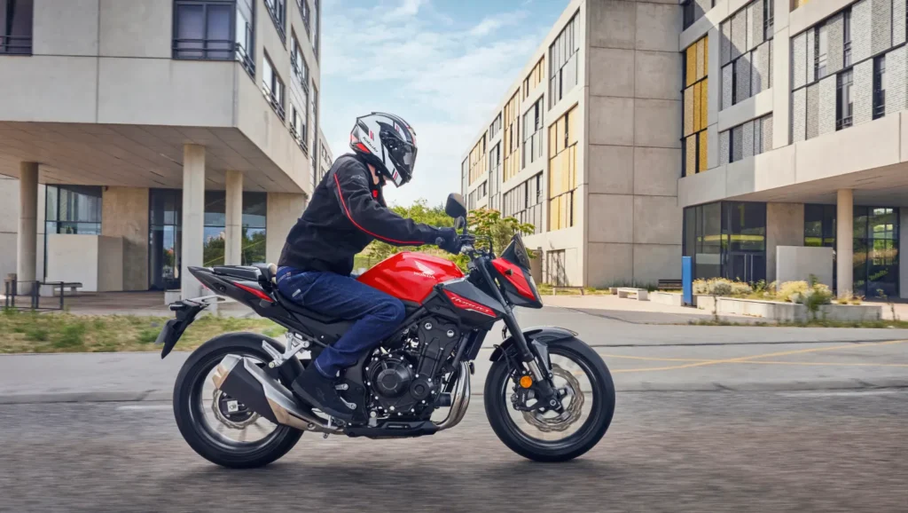 Honda CB500 Hornet, foto 3